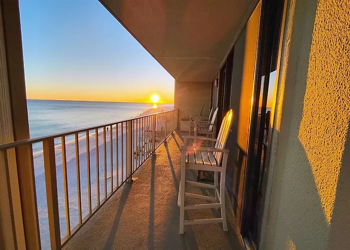 Beachfront Corner With Pool Access & Free Activities Holiday home Gulf Shores