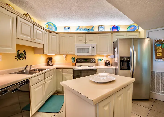 Holiday home Beachfront Corner With Pool Access & Free Activities Gulf Shores