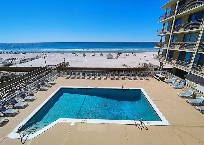 Holiday home Beachfront Corner With Pool Access & Free Activities *