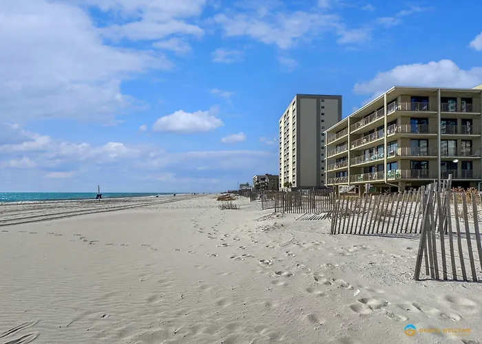 Beachfront Corner With Pool Access & Free Activities * Gulf Shores