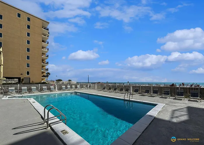 Holiday home Beachfront Corner With Pool Access & Free Activities Gulf Shores