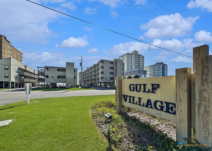 Beachfront Corner With Pool Access & Free Activities * Gulf Shores
